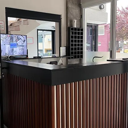 فندق Riviera دراس