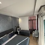 Szálloda Riviera *
