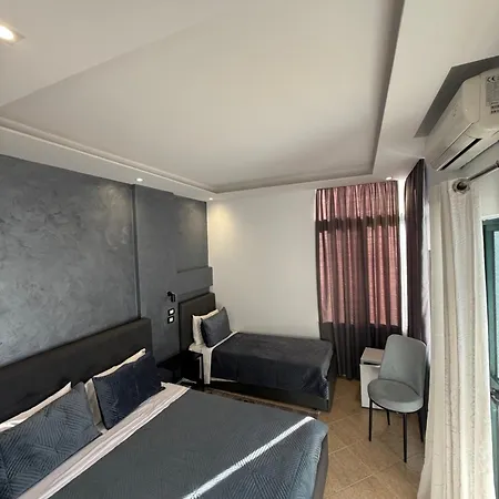 Hotel Riviera *